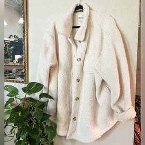 Koolabura by UGG Soft White Sherpa Women’s Jacket 1X